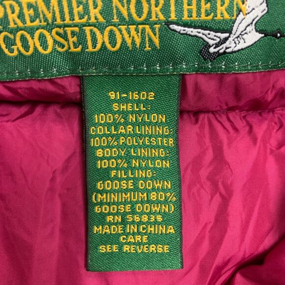 Cabelas Puffer Vest Womens S Small Bordeaux Goose Down Outdoor Snap Buttons - Picture 11 of 14